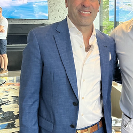 CEO Arnold Buckman